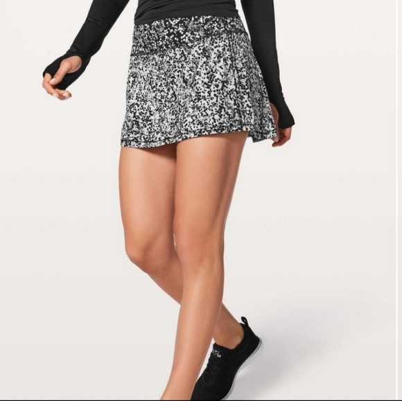 Lululemon Pace Rival Skirt Shorts Chirakasu Alpine White and Chirasu Black 8 - Picture 2 of 12